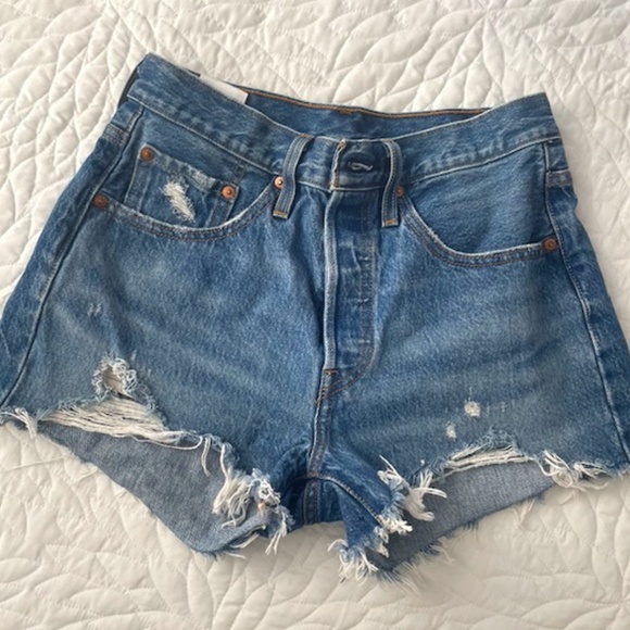 Levi's 501 Jean Shorts - Picture 1 of 3